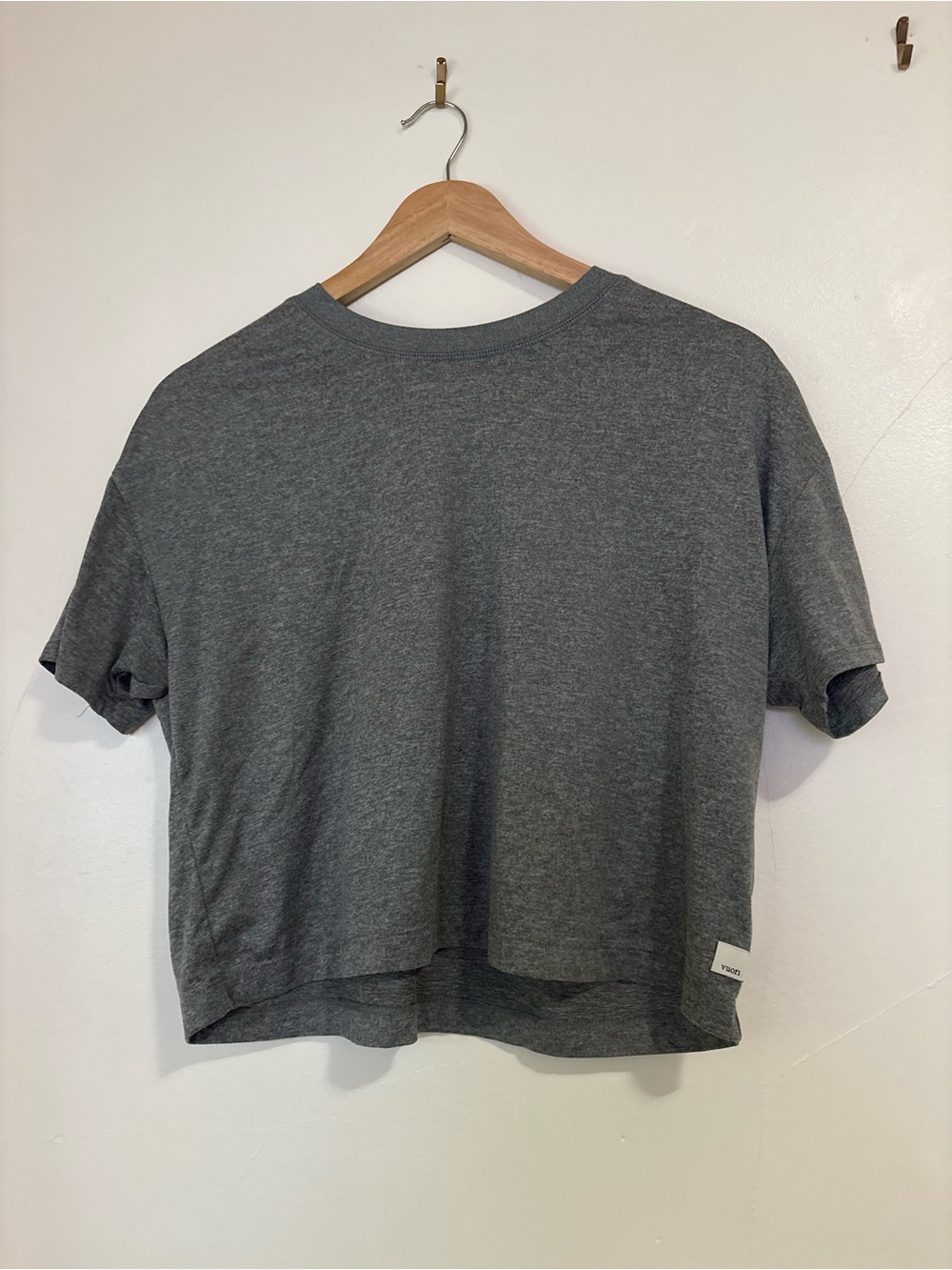 Vuori Heather Gray Short Sleeve Tee